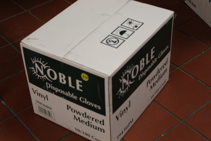 lot 375 image: Disposable Vinyl Glove Powder