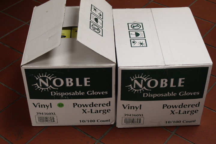 lot 377 image: Disposable Vinyl Glove Powder