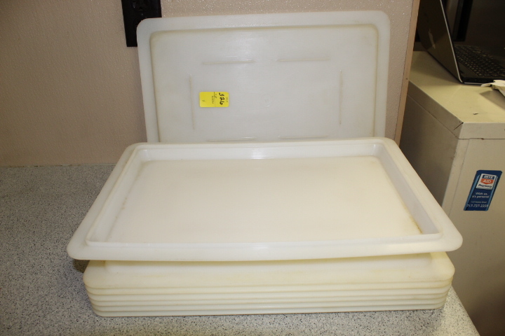 lot 326 image: Plastic Lids Heavy Duty
