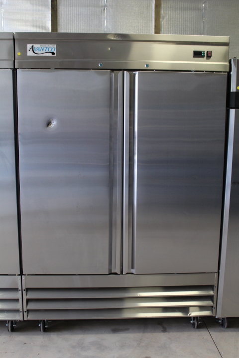 lot 8 image: 2 door freezer