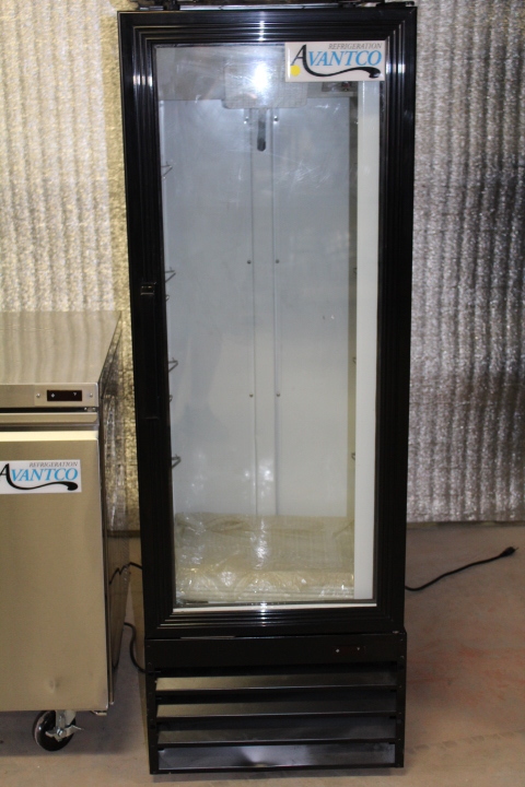 lot 21 image: 1 door glass cooler  refrigerator  merchandiser