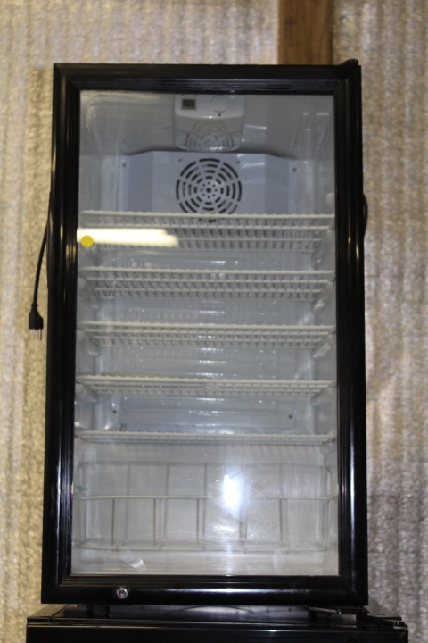 lot 23 image: 1 door glass cooler  refrigerator  merchandiser