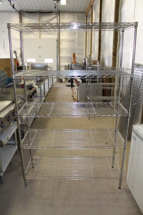 lot 65 image: Metro style 5 tier shelf