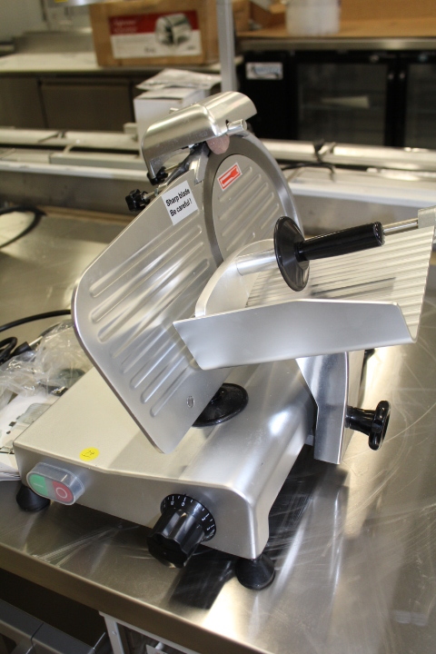 lot 79 image: 9 semi automatic slicer