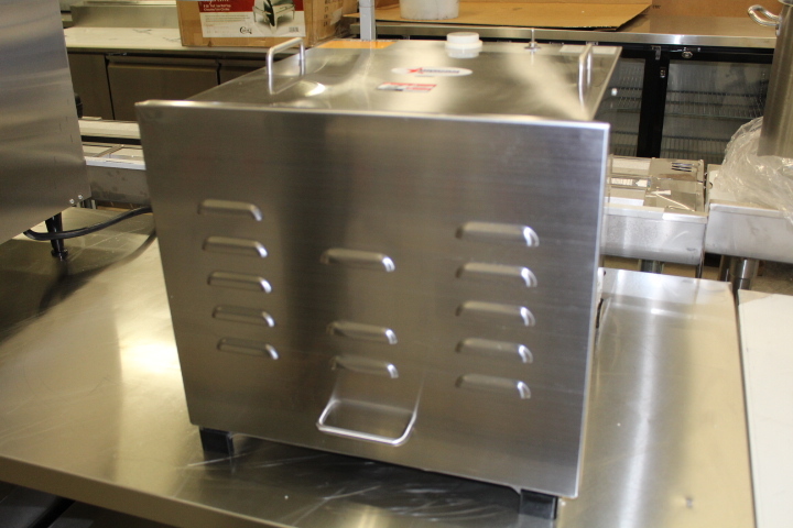 lot 93 image: 10 Rack food dehydrator