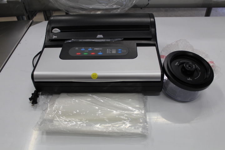 lot 104 image: Vacuum Packaging Machine