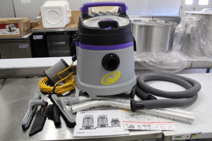 lot 117 image: 10 Gallon ProGuard WetDry Vacuum