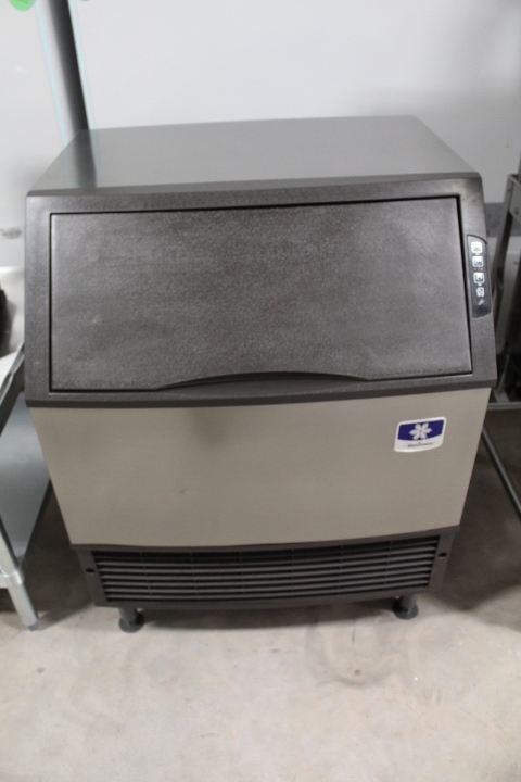 lot 126 image: Manitowoc Ice Machine