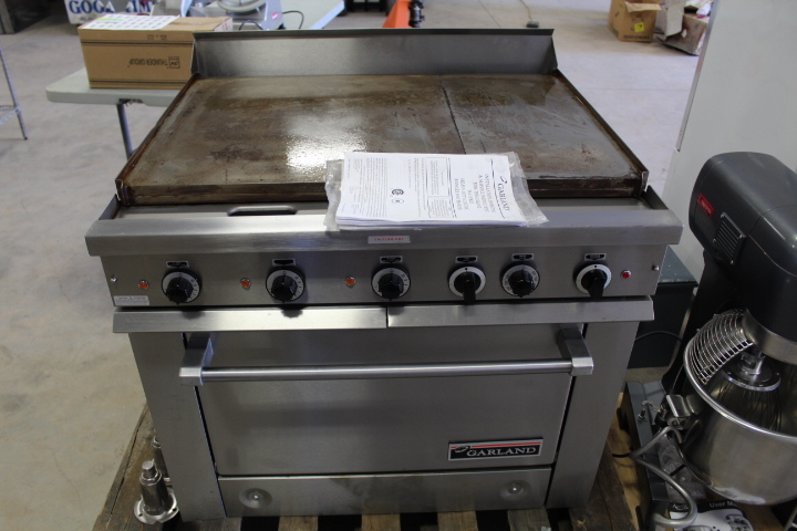 lot 131 image: Garland Electric Range