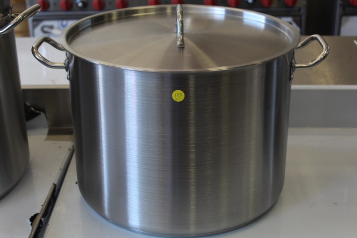 lot 139 image: 40 Quart Stock Pot