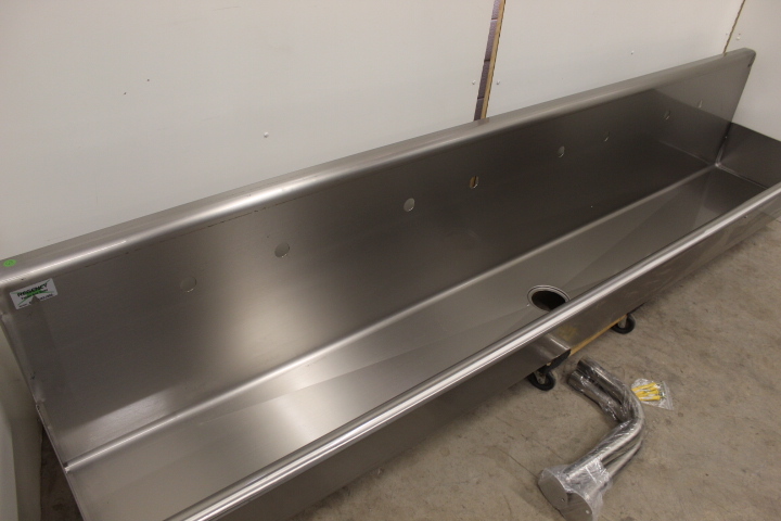lot 63 image: Four position HAND SINK - NEW