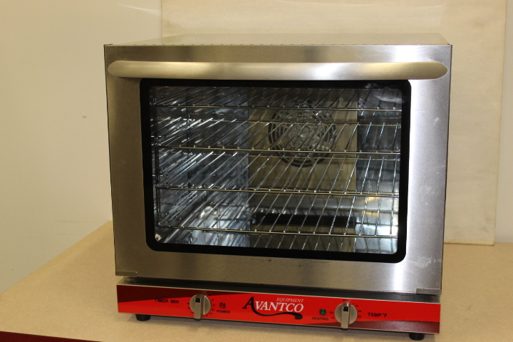 lot 39 image: Convection Oven   - NEW