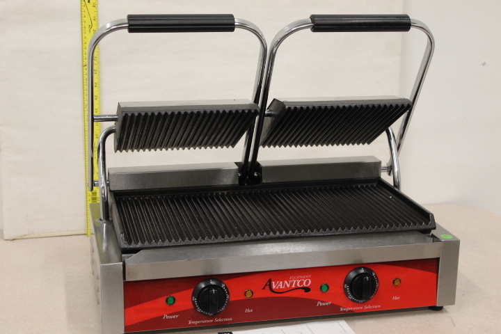 lot 47 image: Double PANINI Sandwich Grill - New