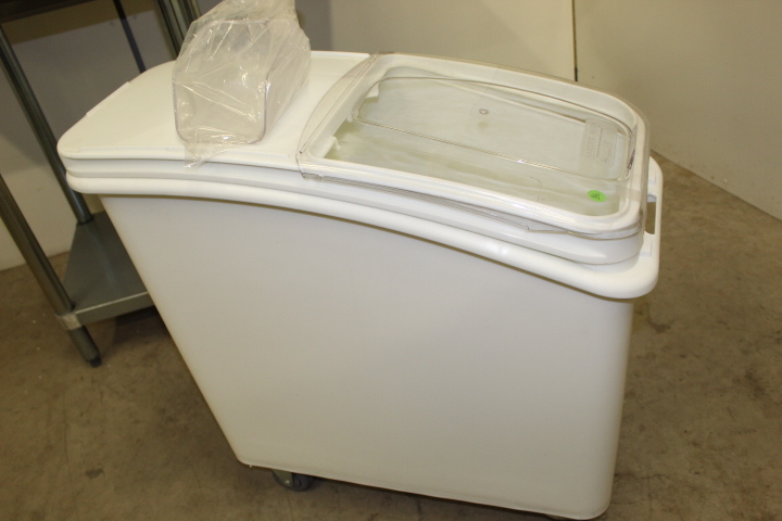 lot 96 image: 21 gallon Ingredient Bin - New