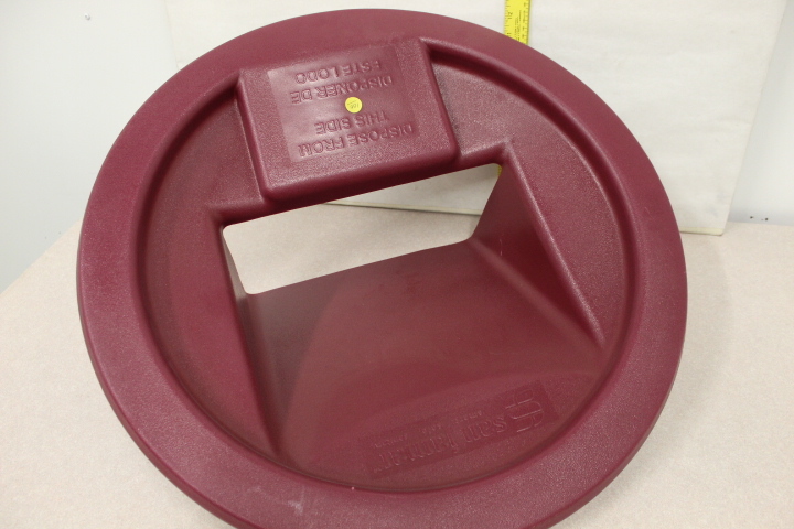 lot 100 image: Katchall Flatware Retriever - NEW