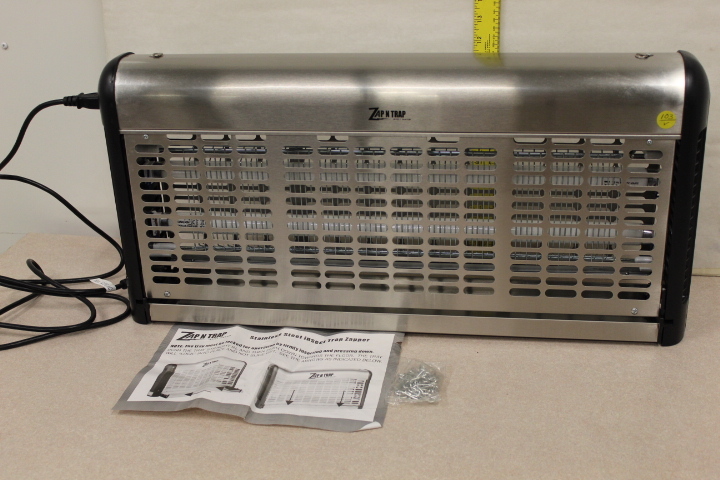 lot 103 image: Bug Zapper - NEW