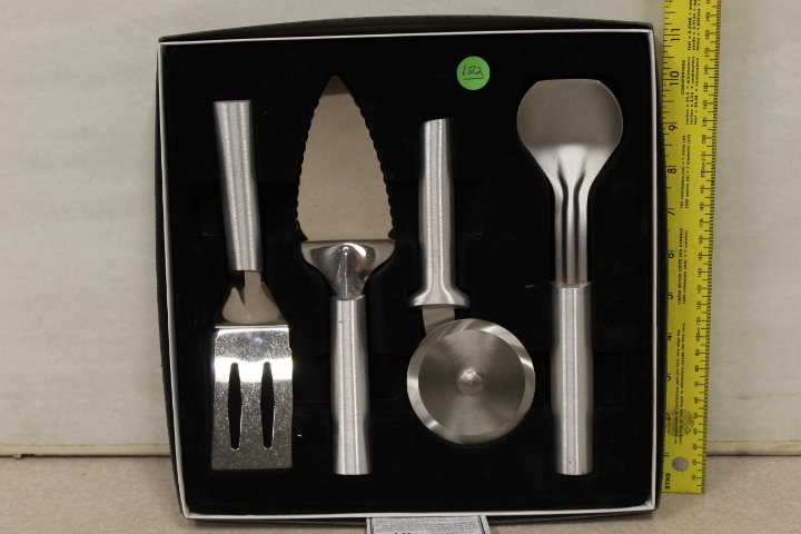 lot 122 image: Rada Utensil Set - New in box