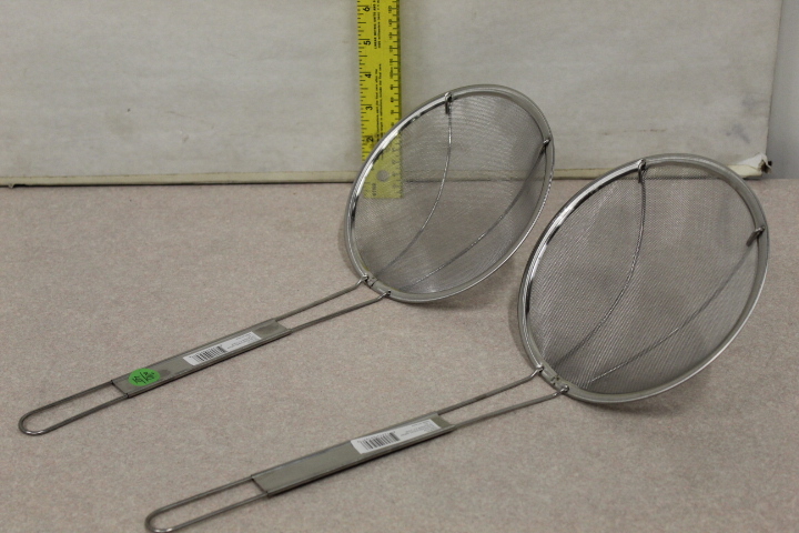 lot 210 image: Mesh Strainers Lot - NEW