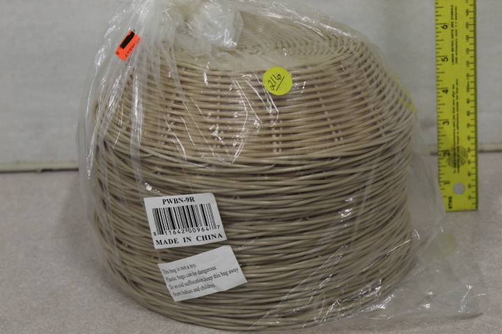 lot 216 image: 9 Round Bread Baskets - NEW