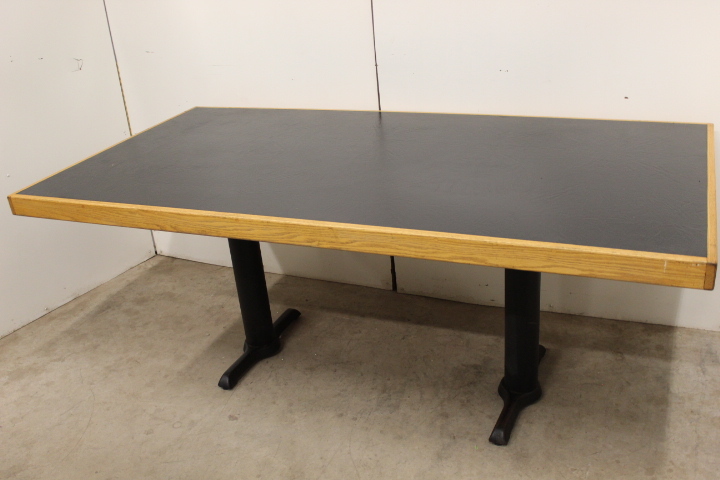 lot 149 image: Oak Trim Tables