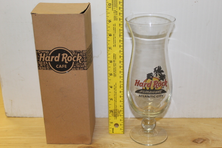 lot 147B image: Hard Rock Hurricane Glass - NIB