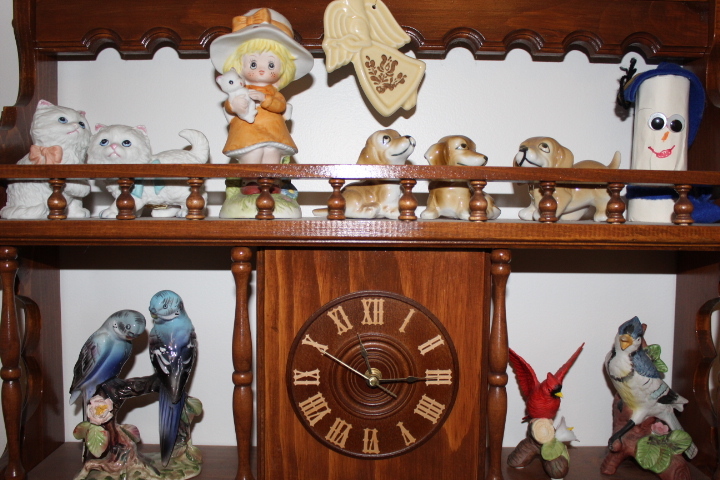 lot 209 image: Figurine Lot