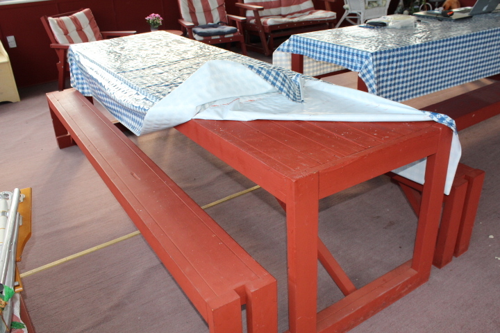 lot 37 image: Picnic Table and Benches Lot