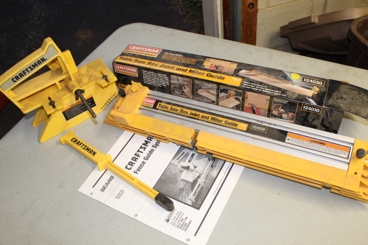 lot 55 image: Craftsman Table Saw Box Joint and Miter Guide