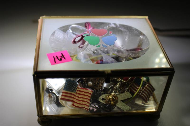 lot 164 image: Misc Jewelry Box