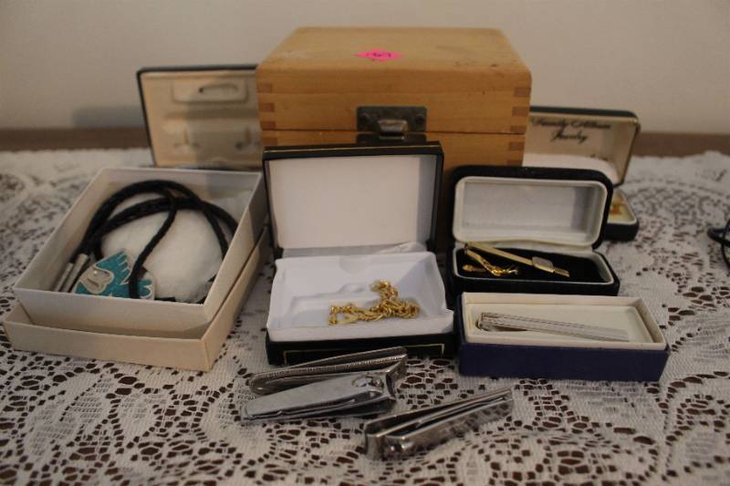 lot 167 image: Mens Jewelry Accessories
