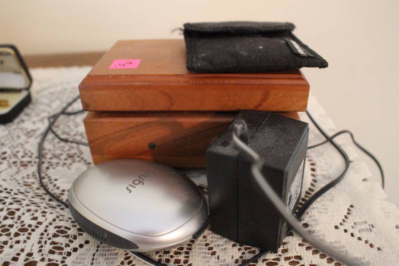 lot 168 image: Hearing Aide Lot