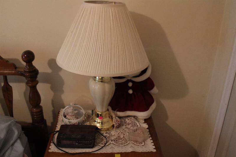 lot 172 image: Lamp, Clock Radio, BearLocMaster Bedroom