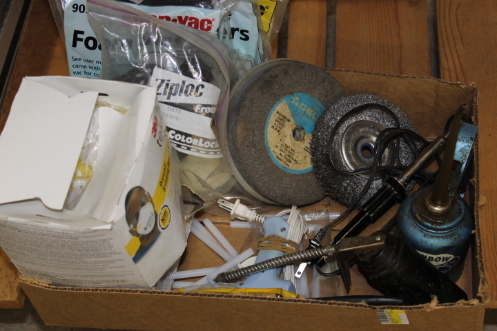 lot 93 image: Respirator  Oil Can  Glue Gun Lot