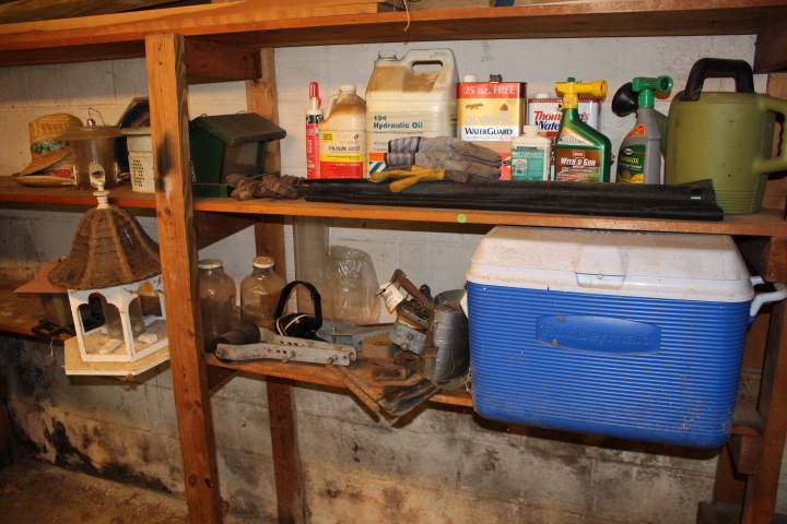 lot 112 image: Cooler  Chemicals Lot