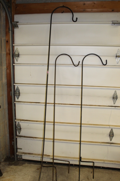 lot 123 image: Shepard Hook Lot
