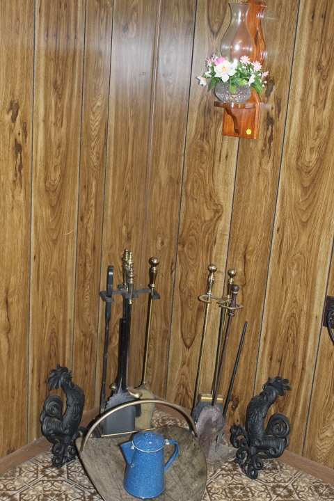 lot 278 image: Fireplace Tools  Decorations Lot