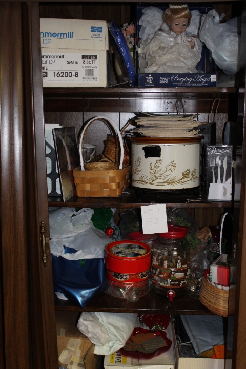 lot 183 image: Closet Lot