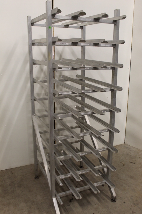 lot 47 image: Can Rack