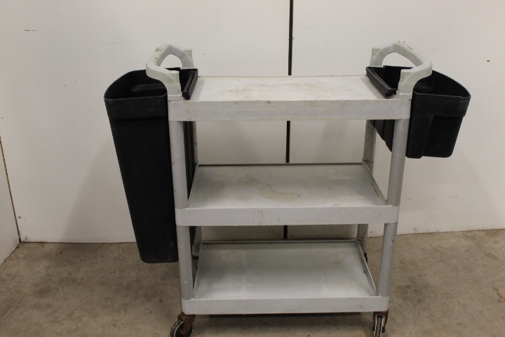 lot 96 image: Bus Cart w side containers