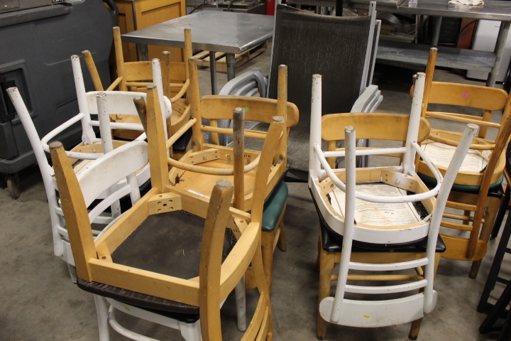 lot 91 image: Chair LOT