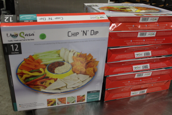 lot 105 image: Chips N Dip server LOT