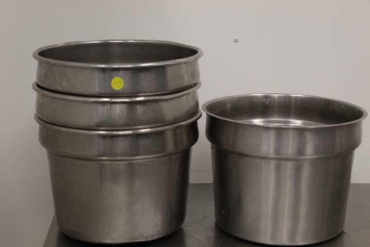 lot 110 image: 11 qt. Round insert pans