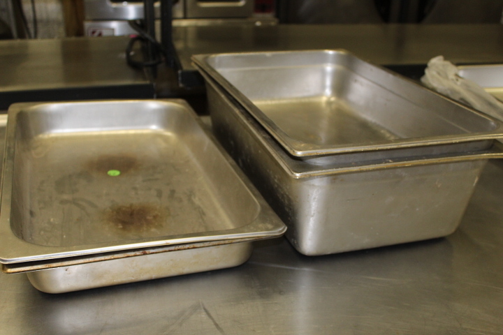 lot 123 image: Full Size hotel pans