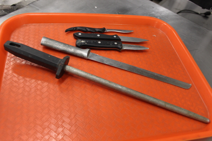 lot 133 image: Knives & Steel lot