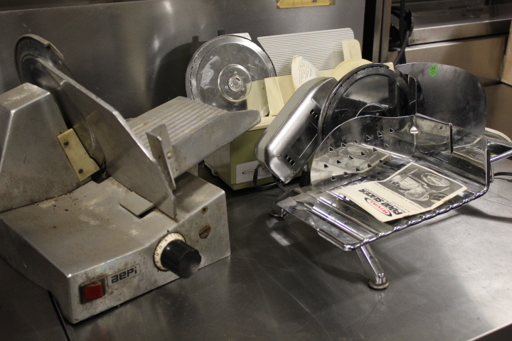 lot 138 image: Slicer LOT