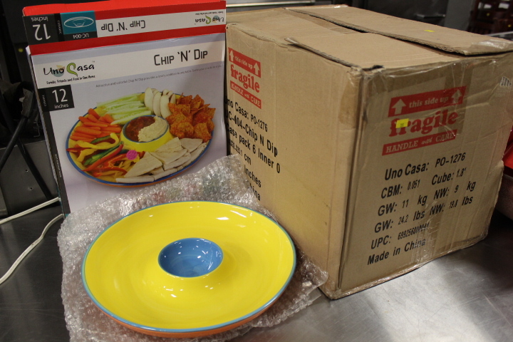 lot 139 image: Chips N Dip server LOT