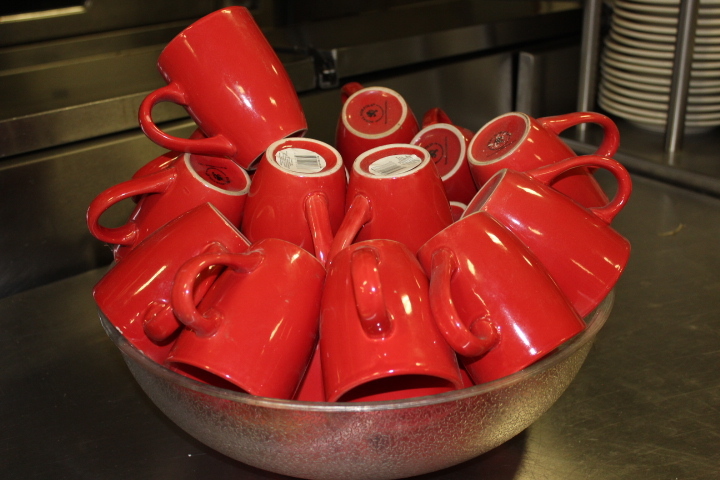 lot 140 image: Bowl & Coffee mug LOT