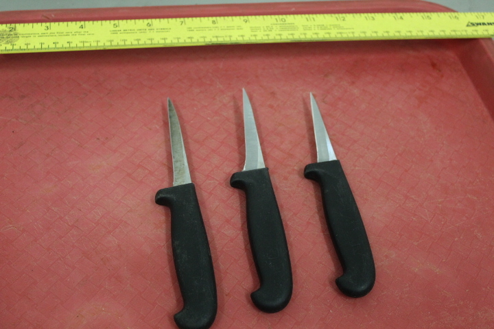 lot 155 image: Paring Knives - Freshly Sharpened