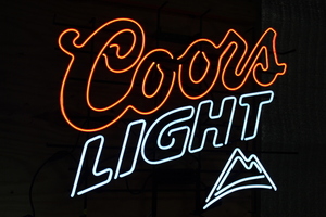 lot 5 image: Coors Light Neon Light
