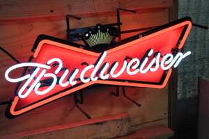 lot 9 image: Budweiser Neon Light